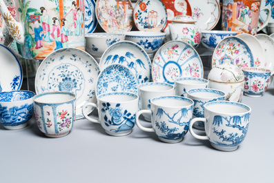 Een diverse collectie Chinees porselein, Kangxi en later