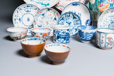 Een diverse collectie Chinees porselein, Kangxi en later