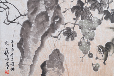 Liu Ruihua 劉瑞華 (1971): 'Eekhoorns met druiventrossen', inkt en kleur op papier, gedat. 1995 en Jiang Yunge 江雲閣: 'Bamboe', inkt op zijde, gedat. 1949