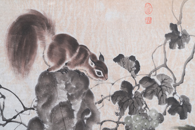 Liu Ruihua 劉瑞華 (1971): 'Eekhoorns met druiventrossen', inkt en kleur op papier, gedat. 1995 en Jiang Yunge 江雲閣: 'Bamboe', inkt op zijde, gedat. 1949