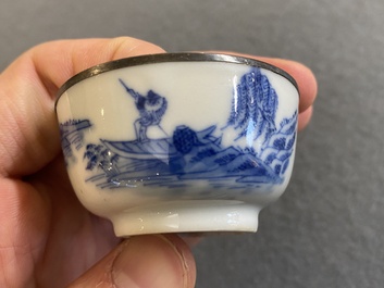 Une coupe et trois bols en porcelaine de Chine 'Bleu de Hue' pour le Vietnam, marque de Noi Phu, 19&egrave;me