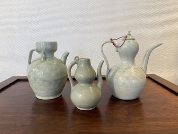 Drie Chinese celadon en qingbai kannen, Song en later