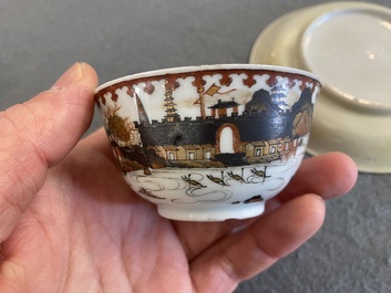 Rare tasse et soucoupe en porcelaine de Chine famille rose &agrave; d&eacute;cor d'une vue de port, Yongzheng