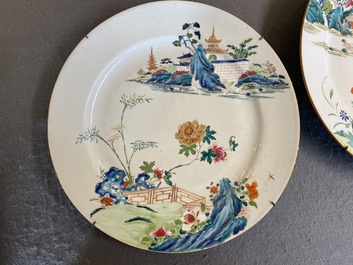 Deux plats en porcelaine de Chine famille rose, Qianlong