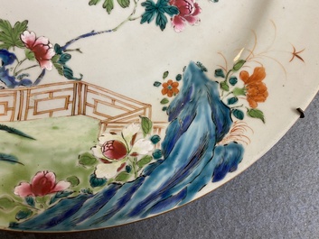 Deux plats en porcelaine de Chine famille rose, Qianlong