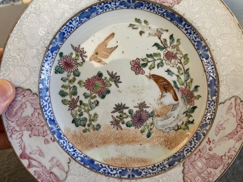 Deux assiettes en porcelaine de Chine famille rose &agrave; d&eacute;cor de pies et de pivoines aux bords en bianco-sopra-bianco, Yongzheng