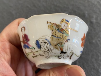 Tasse et soucoupe en porcelaine de Chine famille rose &agrave; d&eacute;cor d'un mahout sur son &eacute;l&eacute;phant, Yongzheng