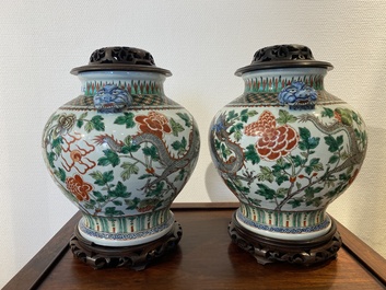 A pair of Chinese famille verte 'dragon' vases, Chenghua mark, 19th C.