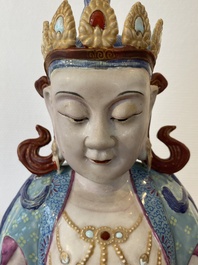 A Chinese famille rose sculpture of Buddha Amitayus on stand, 19/20th C.