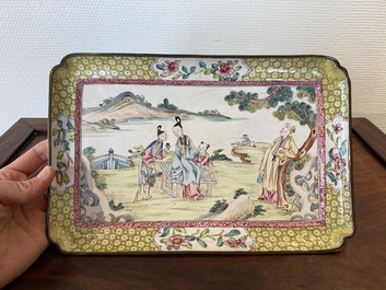 A fine Chinese rectangular Canton enamel dish, Yongzheng