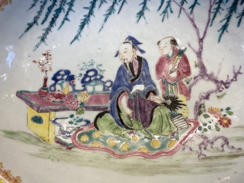 Deux plats &agrave; barbe de forme ovale en porcelaine de Chine famille rose, Yongzheng