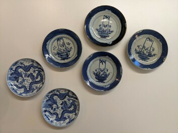 13 pi&egrave;ces en porcelaine de Chine en bleu et blanc, 18/20&egrave;me