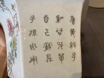 Quatre pi&egrave;ces en porcelaine de Chine famille rose et qianjiang cai, 19/20&egrave;me