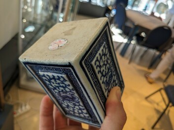 13 pieces of blue and white Chinese porcelain, 18/20th C.