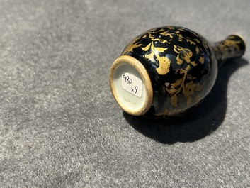 Five various Chinese snuff bottles and three miniature vases, 19/20th C.