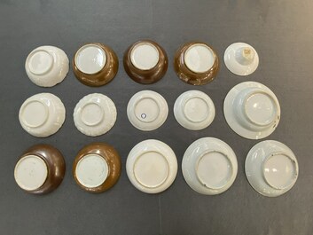 A varied collection of Chinese cups and saucers, 18/19th C.