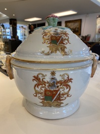 A Chinese Dutch market famille rose armorial tureen with pierced cover with the arms of 'de Heere', Qianlong