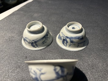 Neuf pi&egrave;ces en porcelaine de Chine en bleu et blanc provenant d'&eacute;paves, Wanli et post&eacute;rieur