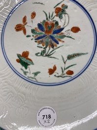 Two Chinese famille verte anhua-decorated dishes, Kangxi