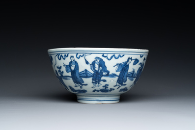 Bol en porcelaine de Chine en bleu et blanc &agrave; d&eacute;cor des 'huit immortels', marque et &eacute;poque de Jiajing