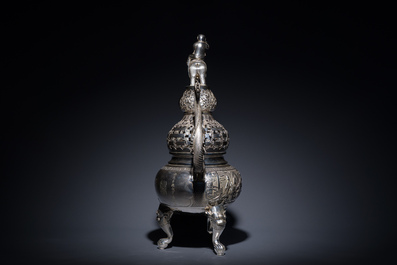 A large Chinese silver tripod censer, Shanghai Xinfengxiang 上海新鳳祥 mark, dated 1925