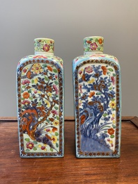 Paire de vases de forme carr&eacute;e en porcelaine de Chine en bleu et blanc surd&eacute;cor&eacute;e en Europe, Kangxi