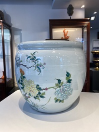 Aquarium en porcelaine de Chine famille rose &agrave; d&eacute;cor de grues, 19&egrave;me