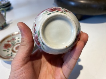 Tasse et soucoupe en porcelaine de Chine famille rose ajour&eacute;es et &agrave; double parois, Yongzheng/Qianlong