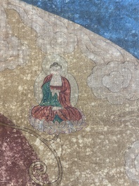 Ecole chinoise: 'Bouddha debout sur deux fleurs de lotus', encre et couleurs sur soie, 18/19&egrave;me