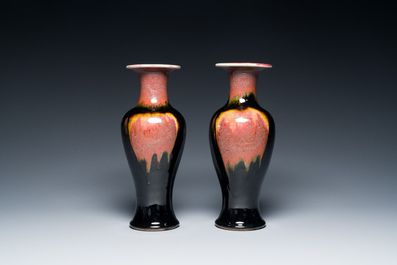 A pair of Chinese flamb&eacute;-glazed vases and a sancai-glazed bowl, Kangxi and 19th C.