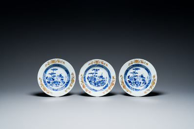 14 Chinese blue, white and verte-Imari plates, Kangxi/Qianlong