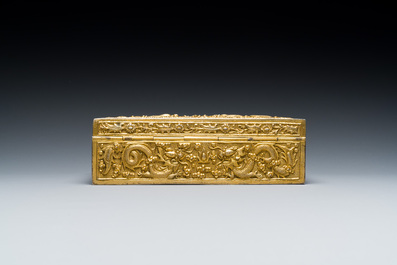 A Chinese rectangular gilt silver 'dragons' box for the Vietnamese market, He Sheng 和盛 seal mark, 19th C.