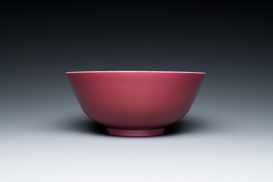 Bol en porcelaine de Chine en rouge de rubis monochrome, marque et &eacute;poque de Guangxu