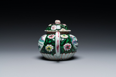 A Chinese famille rose teapot and cover on stand, Yongzheng