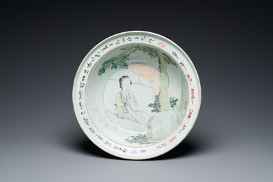 Un vase couvert et un bassin en porcelaine de Chine qianjiang cai, 19/20&egrave;me