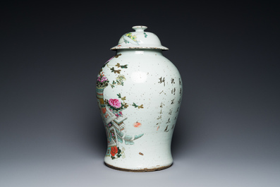 Un vase couvert et un bassin en porcelaine de Chine qianjiang cai, 19/20&egrave;me