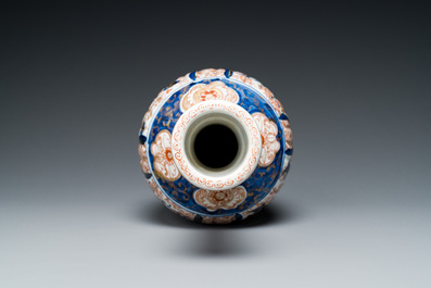 A varied collection of Japanese Imari and Arita porcelain, Edo/Meiji, 18/19th C.