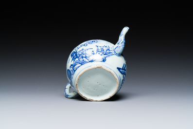 Th&eacute;i&egrave;re en porcelaine de Chine en bleu et blanc &agrave; d&eacute;cor d'un paysage montagneux, &eacute;poque Transition