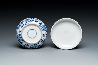 A Chinese blue and white 'antiquities' box and cover, Kangxi