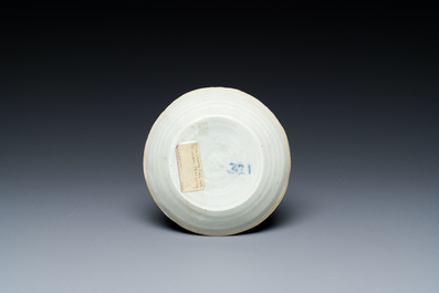 Une collection vari&eacute;e en c&eacute;ramique et porcelaine, Chine, Song et post&eacute;rieur