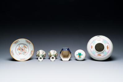 Une collection vari&eacute;e en porcelaine de Chine et &eacute;maux de Canton, 18/19&egrave;me