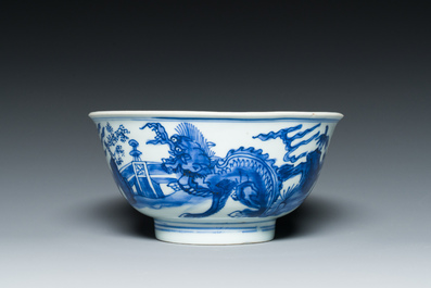 Bol en porcelaine de Chine en bleu et blanc &agrave; d&eacute;cor d'animaux mythiques, marque Shen De Tang Zhi, Kangxi