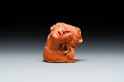 Sculpture d'une t&ecirc;te de femme en corail rouge, Trapani, Italie, 19&egrave;me