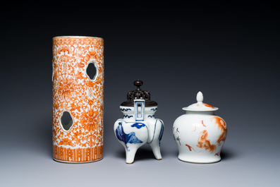 A varied collection of Chinese blue, white, iron-red and famille rose porcelain wares, 19/20th C.