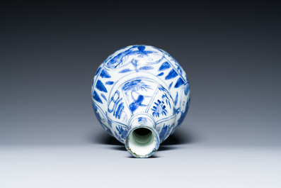 A Chinese blue and white kraak porcelain double gourd vase, Wanli