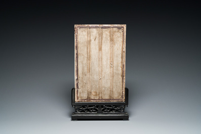 A fine Chinese famille rose plaque in wooden stand, signed Wang Qi 王琦, 20th C.