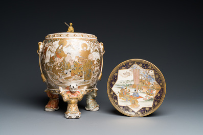 A Japanese Satsuma tripod bowl and a plate with a Kinkozan mark, Meiji, 19th C.