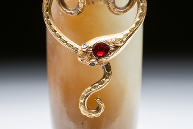 A Chinese jade rhyton with 18k gold mount, 19th C.