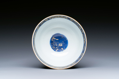 Deux th&eacute;i&egrave;res en porcelaine de Chine en bleu et blanc, une en gr&egrave;s de Yixing et une tasse et soucoupe en bleu poudr&eacute;, Kangxi et post&eacute;rieur