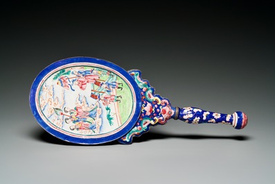 Miroir de main en &eacute;maux de Canton, Qianlong/Jiaqing